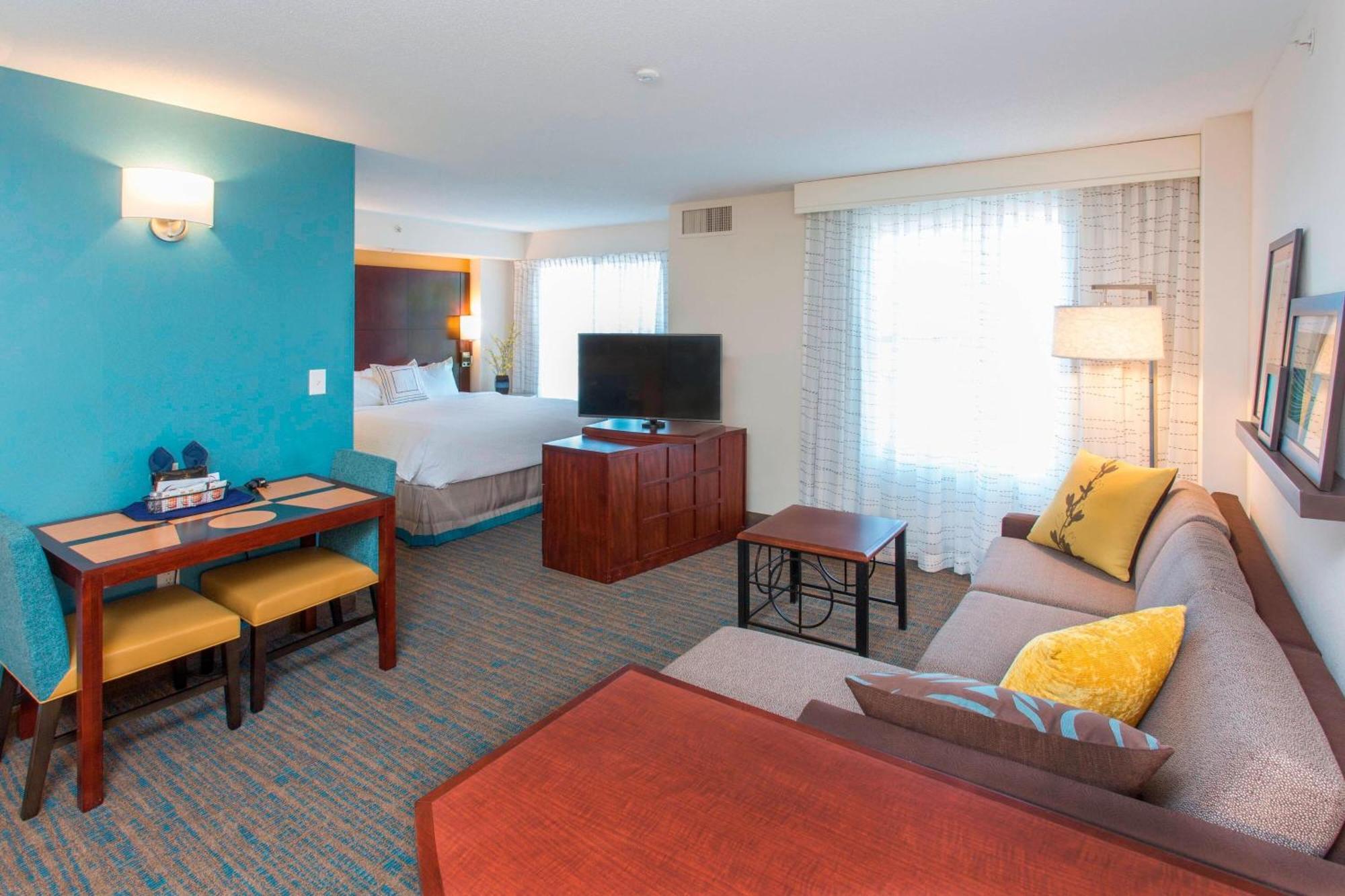 Hotel By Marriott Moncton